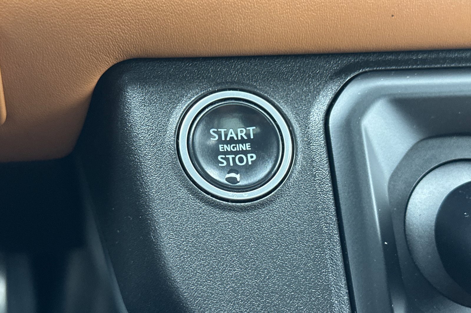 Used 2020 Land Rover Defender 110 X image 23