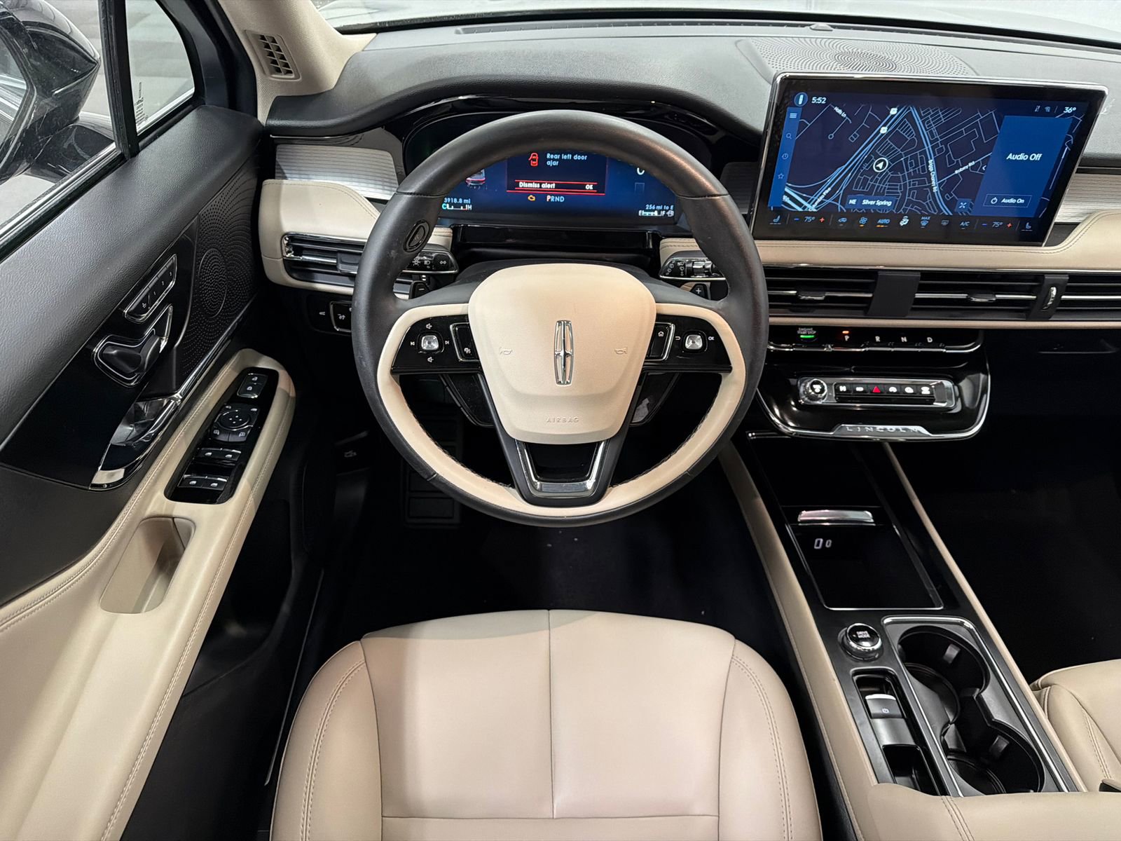 Certified 2025 Lincoln Corsair AWD image 21