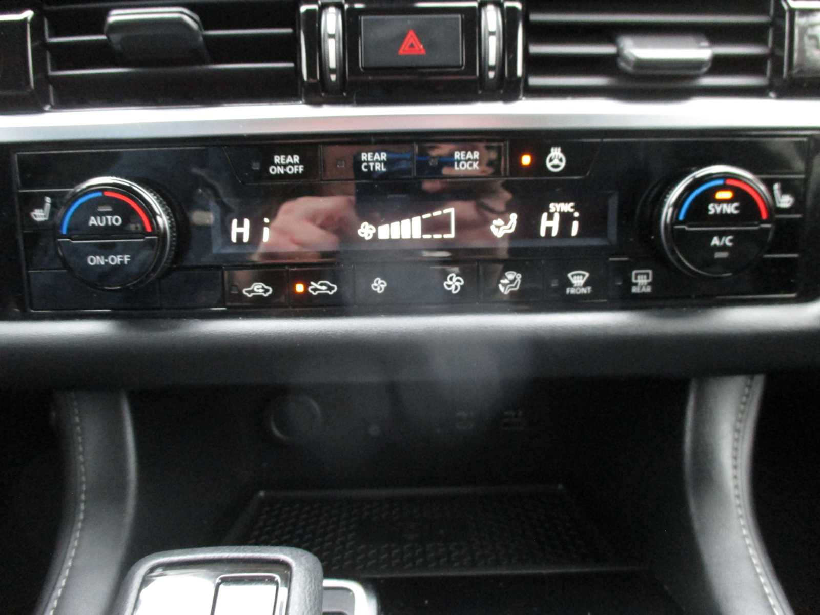 Used 2023 Nissan Pathfinder SL w/ SL Premium Package AWD/4WD image 37