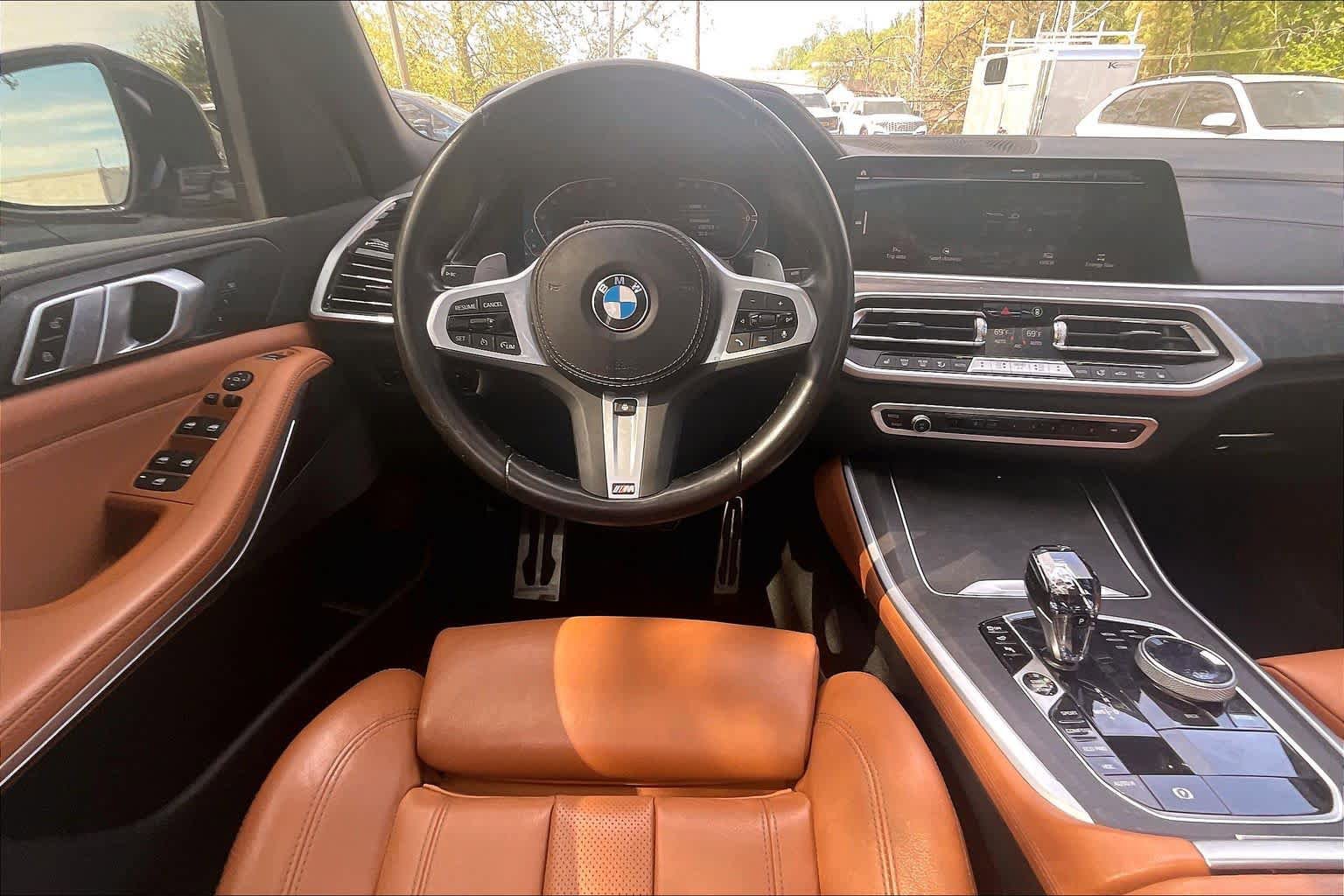 Used 2022 BMW X5 xDrive40i w/ M Sport Package AWD/4WD image 5