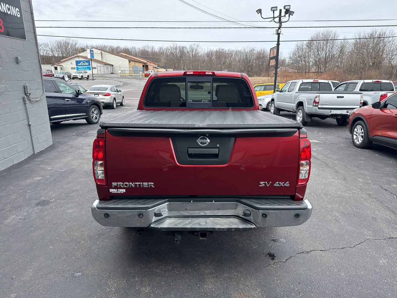 Used 2014 Nissan Frontier SV w/ SV Value Truck Package AWD/4WD image 5