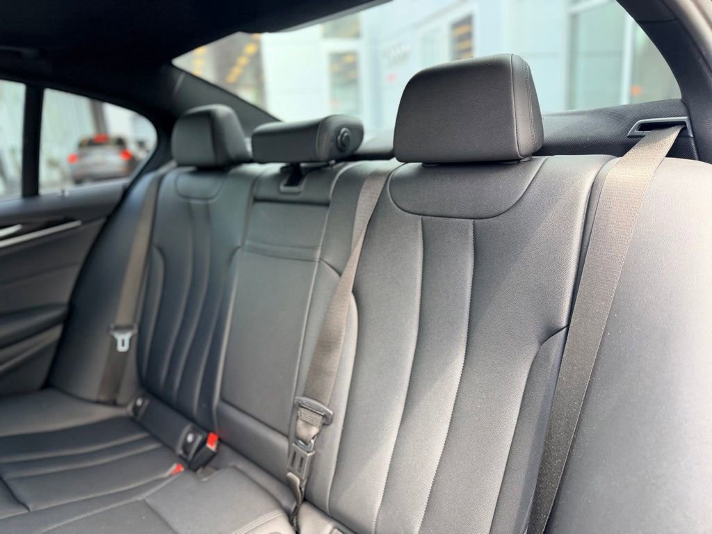 Used 2019 BMW 530i xDrive w/ Convenience Package AWD/4WD image 15