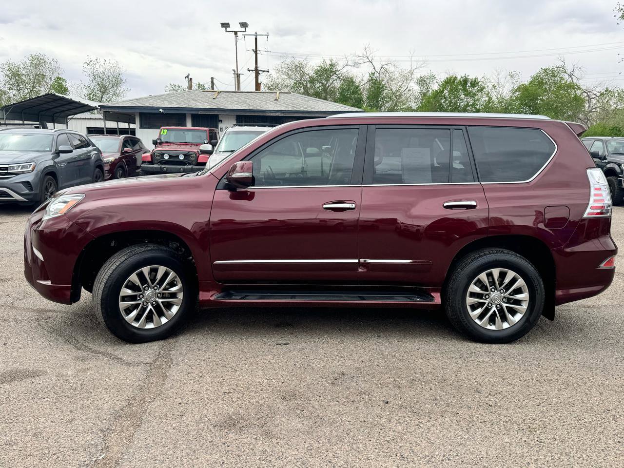 Used 2017 Lexus GX 460 Luxury image 3