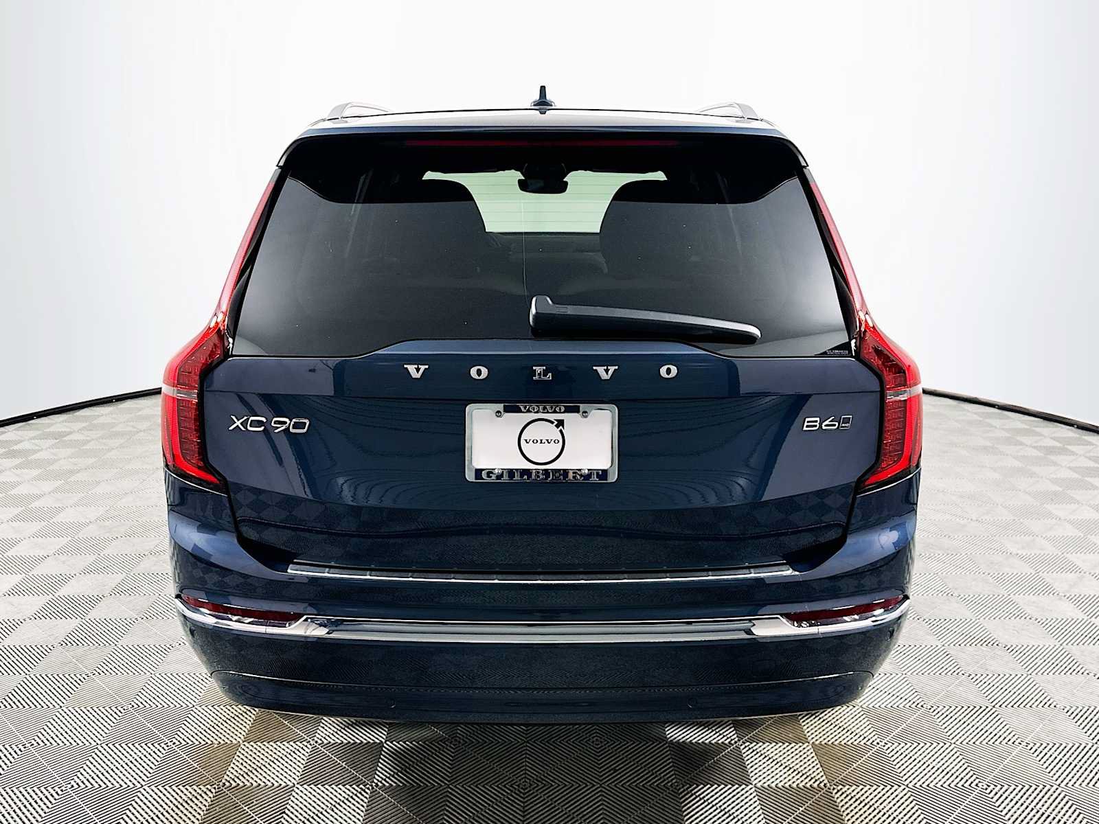 New 2026 Volvo XC90 B6 Plus w/ Protection Package Premier AWD/4WD image 6