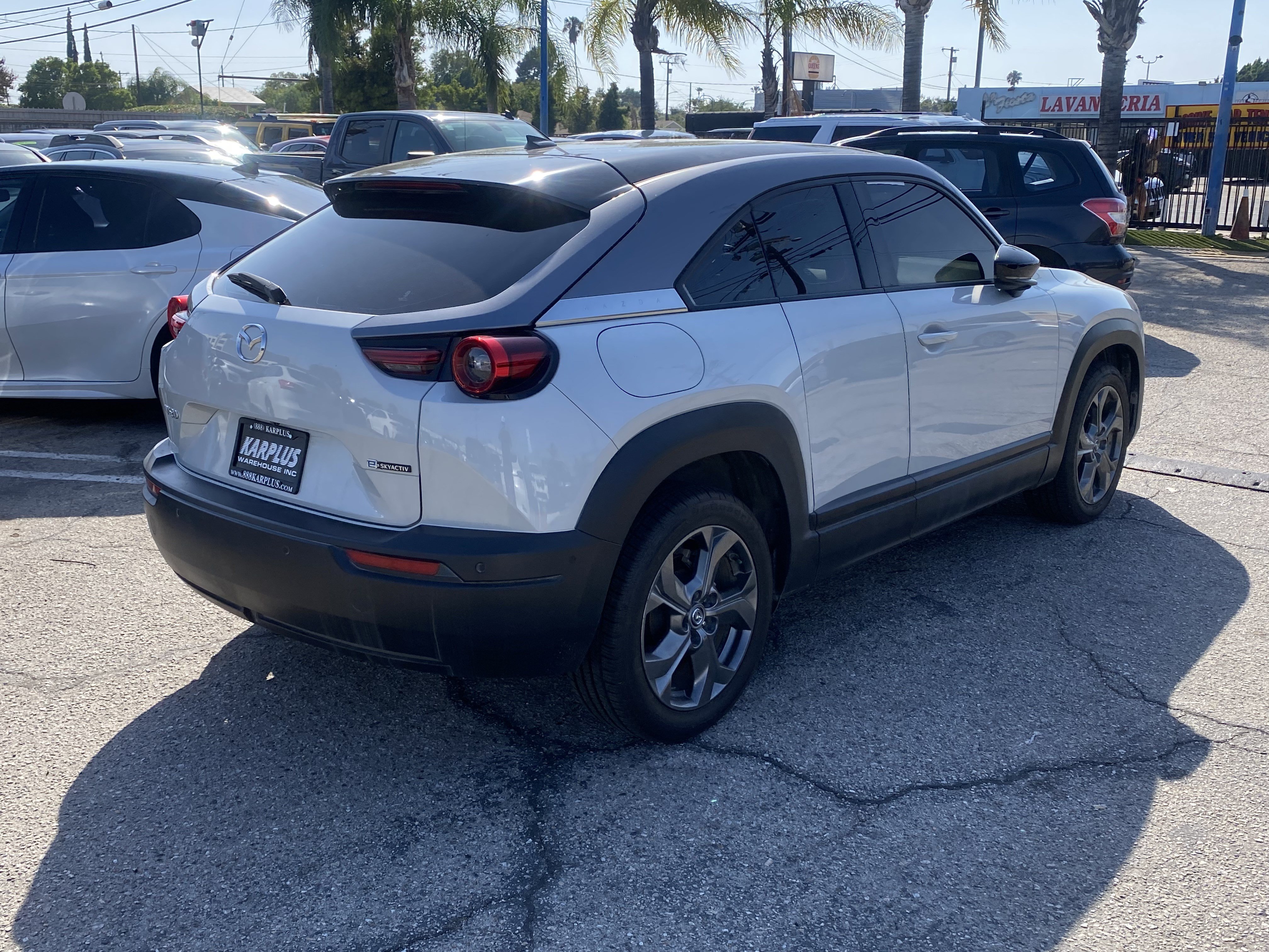 Used 2022 MAZDA MX-30 Electric w/ Premium Plus Pkg FWD image 9