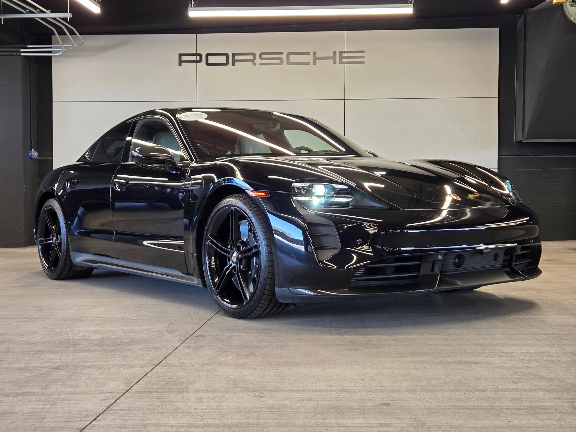 Certified 2021 Porsche Taycan Turbo S AWD/4WD image 32