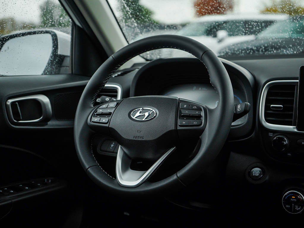New 2026 Hyundai Venue SEL FWD image 15