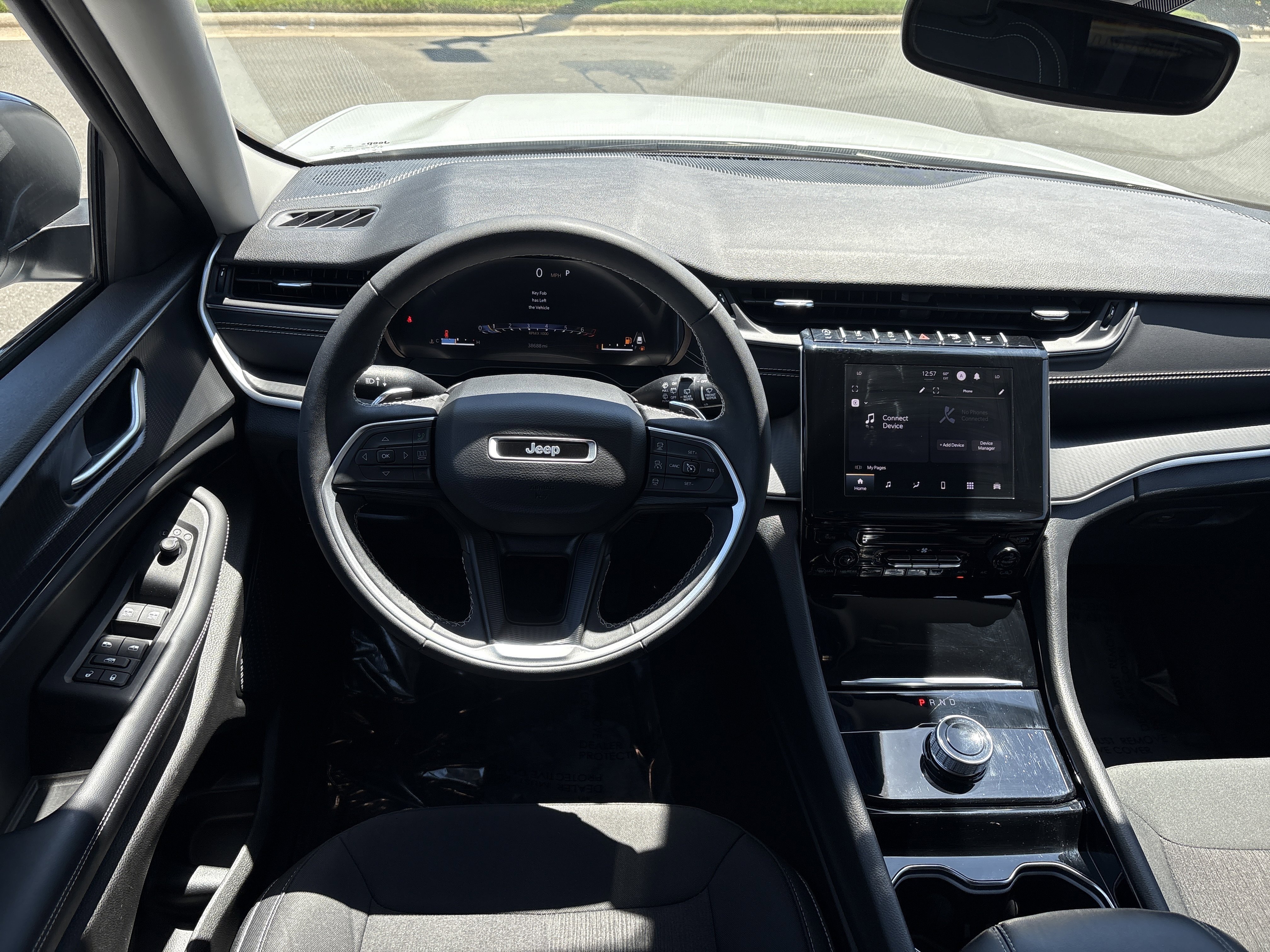 Certified 2023 Jeep Grand Cherokee Laredo RWD image 18