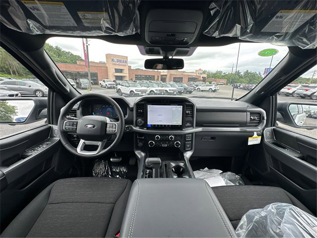 New 2025 Ford F150 XLT w/ Equipment Group 302A MID image 24