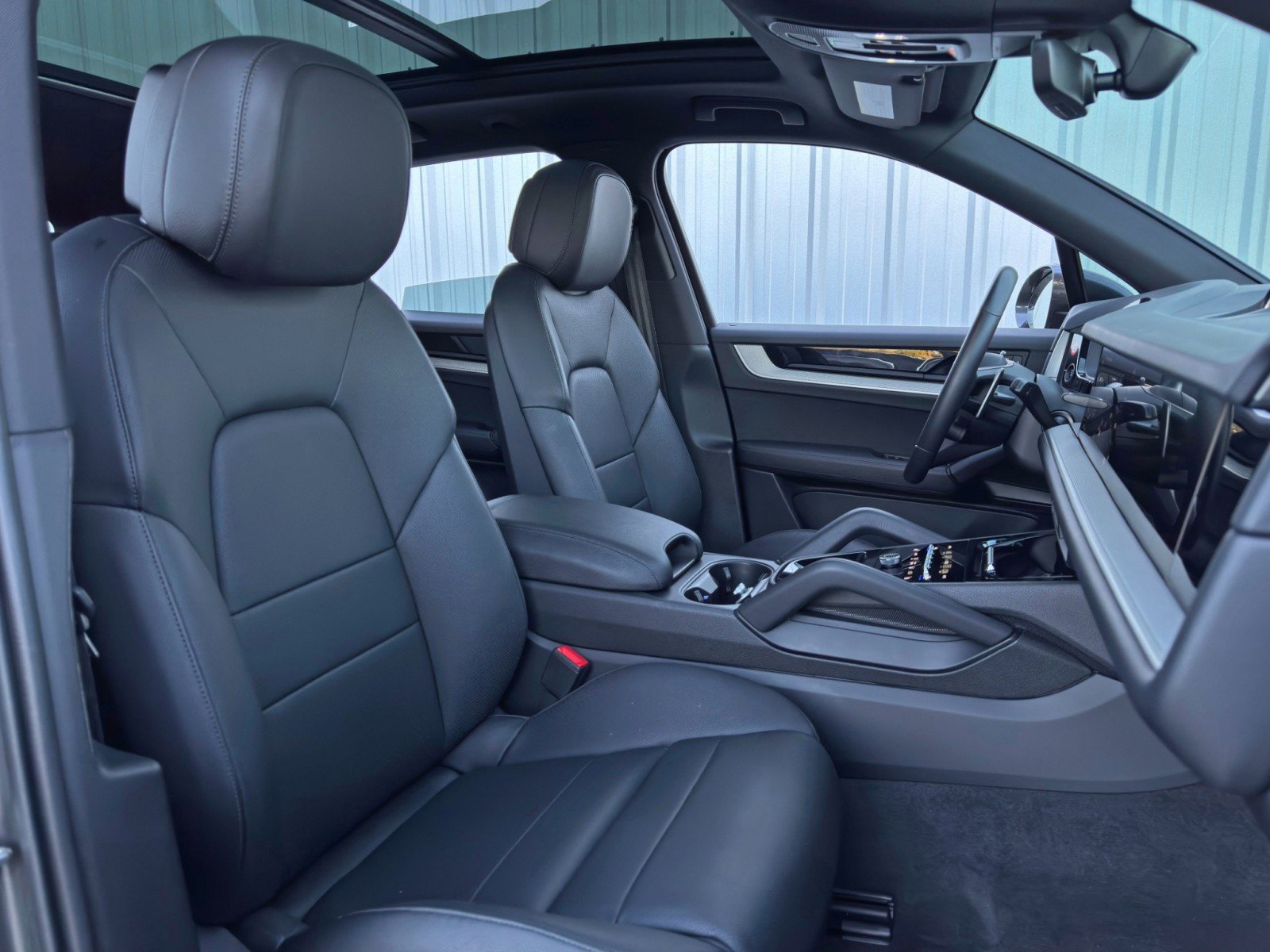 Used 2024 Porsche Cayenne S image 45