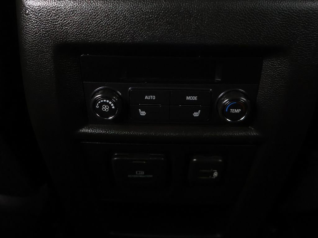 Used 2023 Chevrolet Traverse Premier w/ Redline Edition AWD/4WD image 56