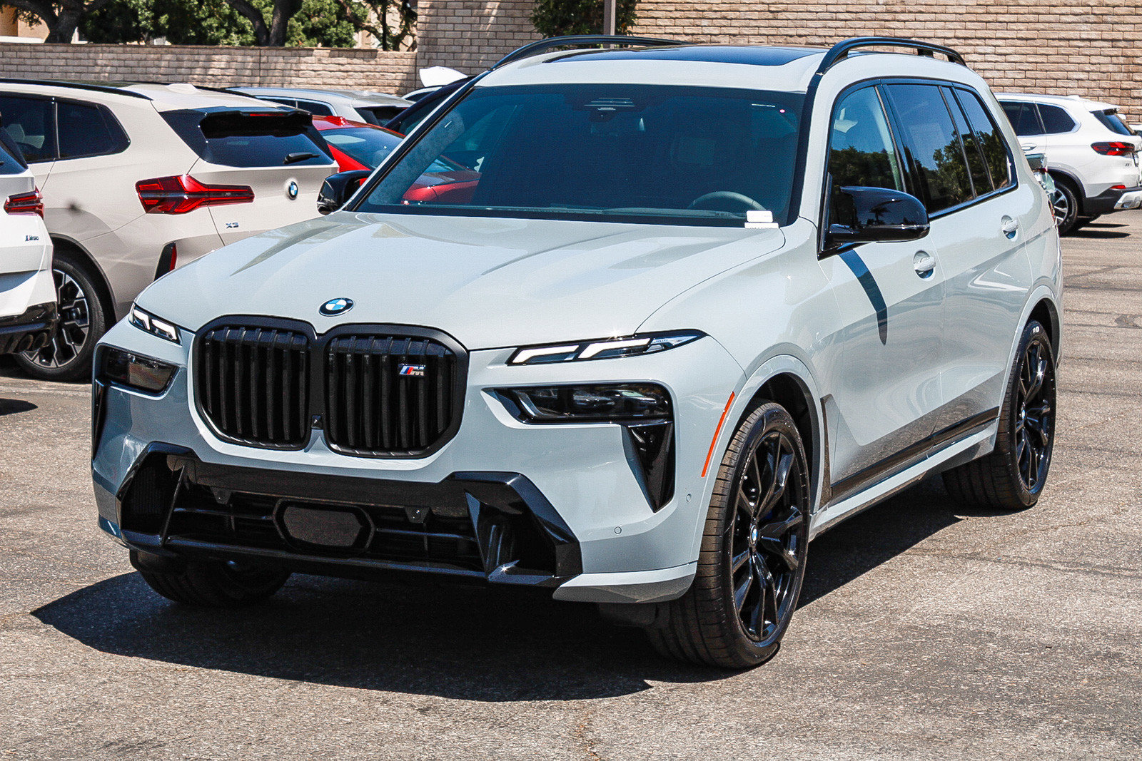 New 2027 BMW X7 M60i AWD/4WD image 3