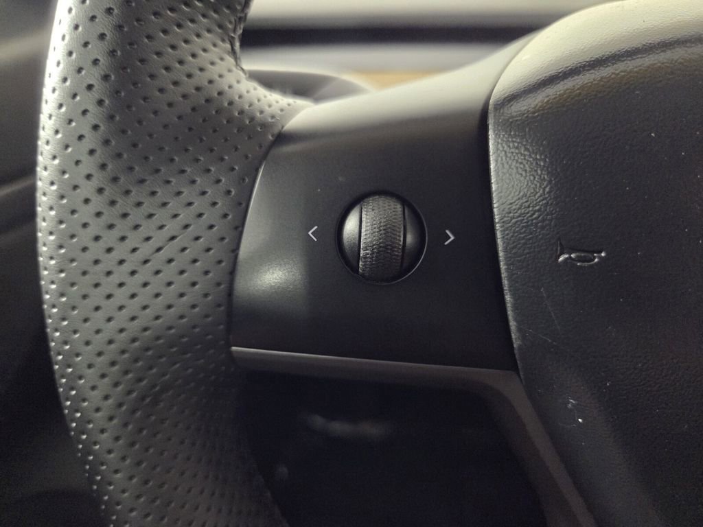 Used 2020 Tesla Model 3 Standard Range Plus RWD image 20