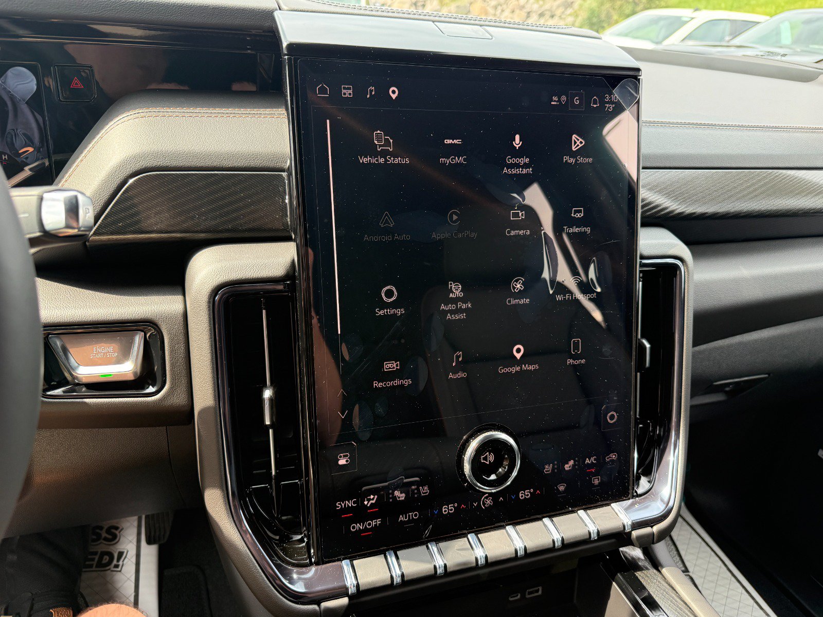 New 2026 GMC Yukon XL AT4 AWD/4WD image 34