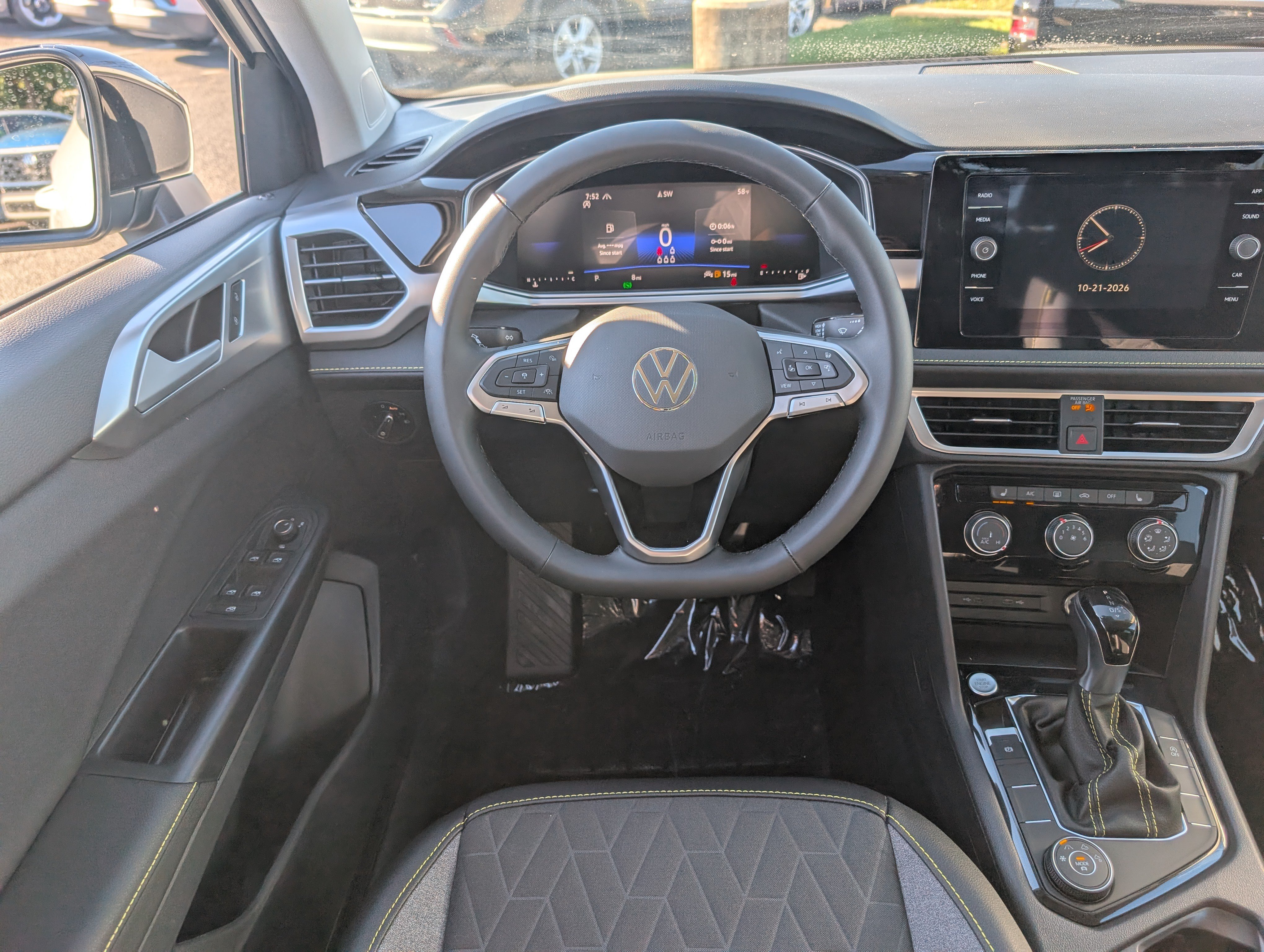 New 2027 Volkswagen Taos Sport AWD/4WD image 14