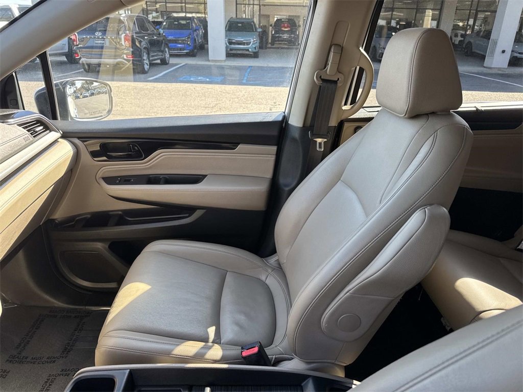 Used 2023 Honda Odyssey Touring image 34