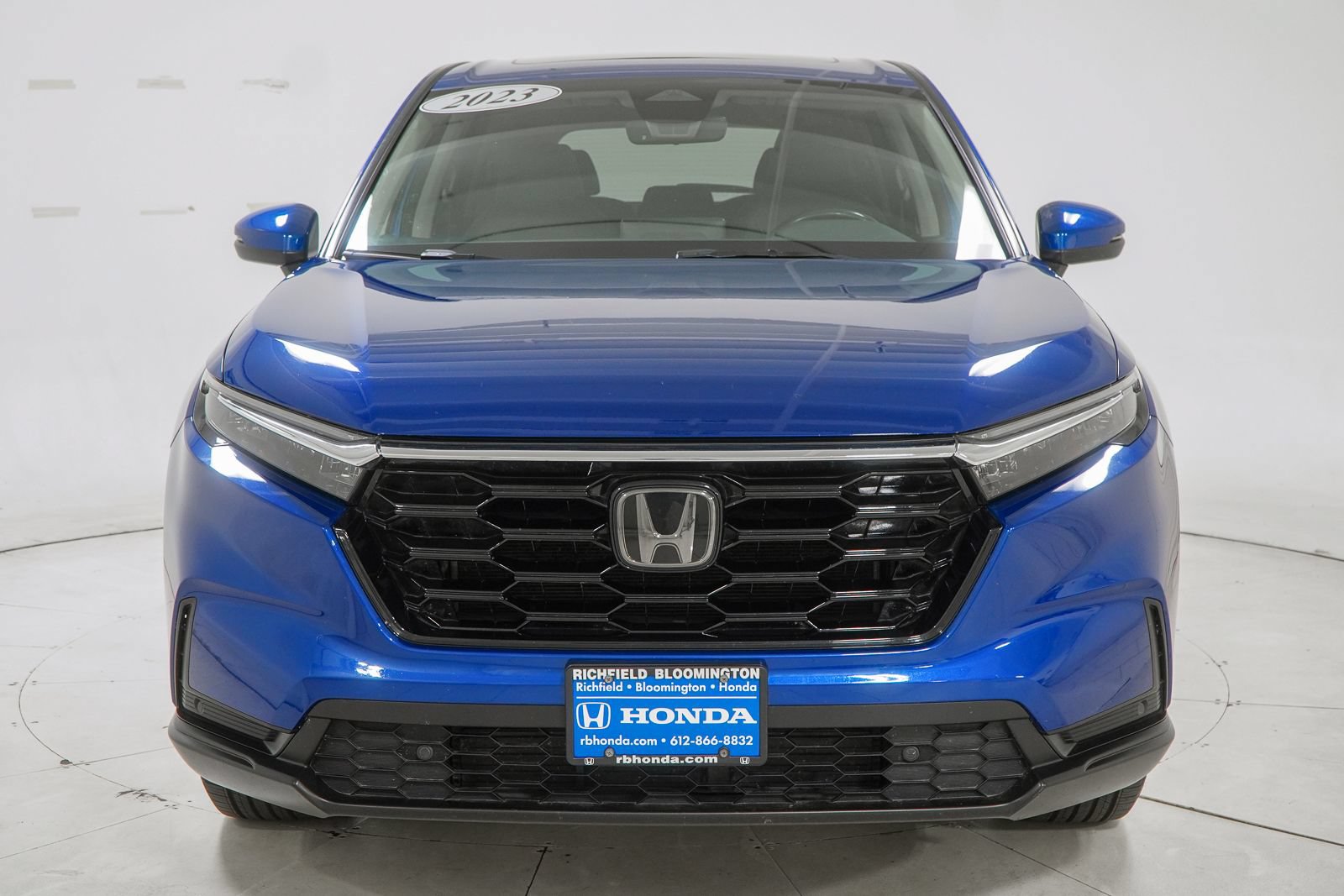 Used 2023 Honda CR-V EX-L image 3