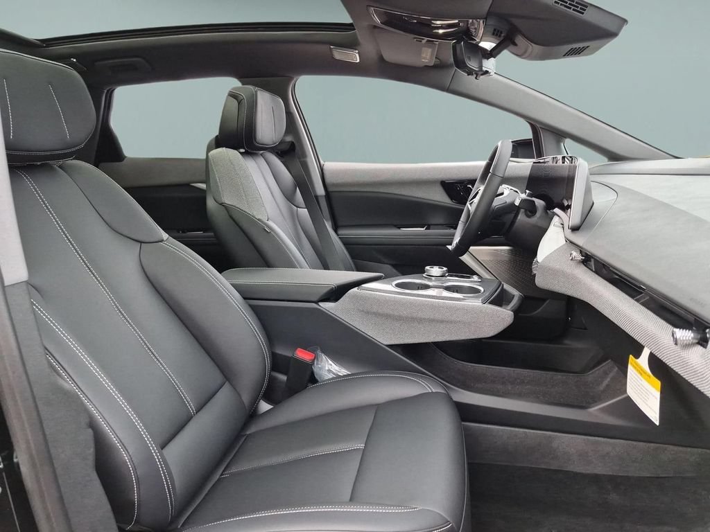 Used 2027 Cadillac Optiq Luxury RWD image 27