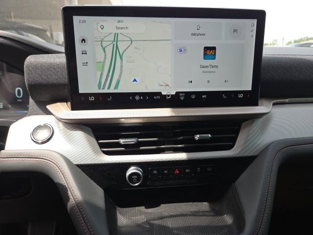 Used 2025 Ford Explorer Active image 10