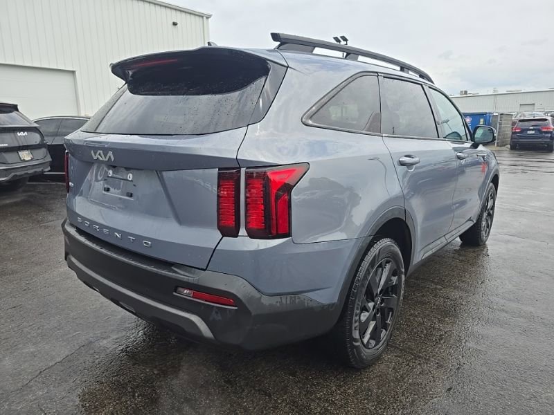 Used 2022 Kia Sorento S w/ Panoramic Sunroof Package AWD/4WD image 8