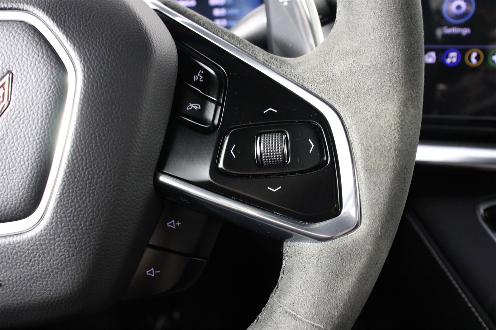 Used 2023 Chevrolet Corvette Stingray Coupe w/ Z51 Performance Package image 9