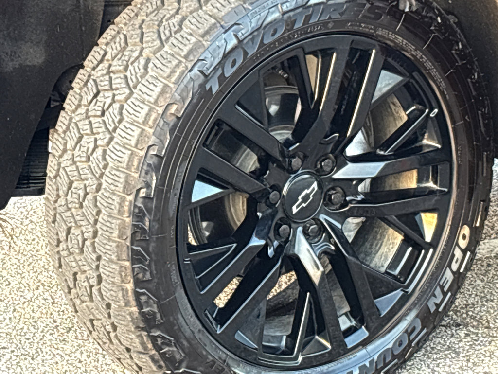 New 2025 Chevrolet Suburban Premier image 19