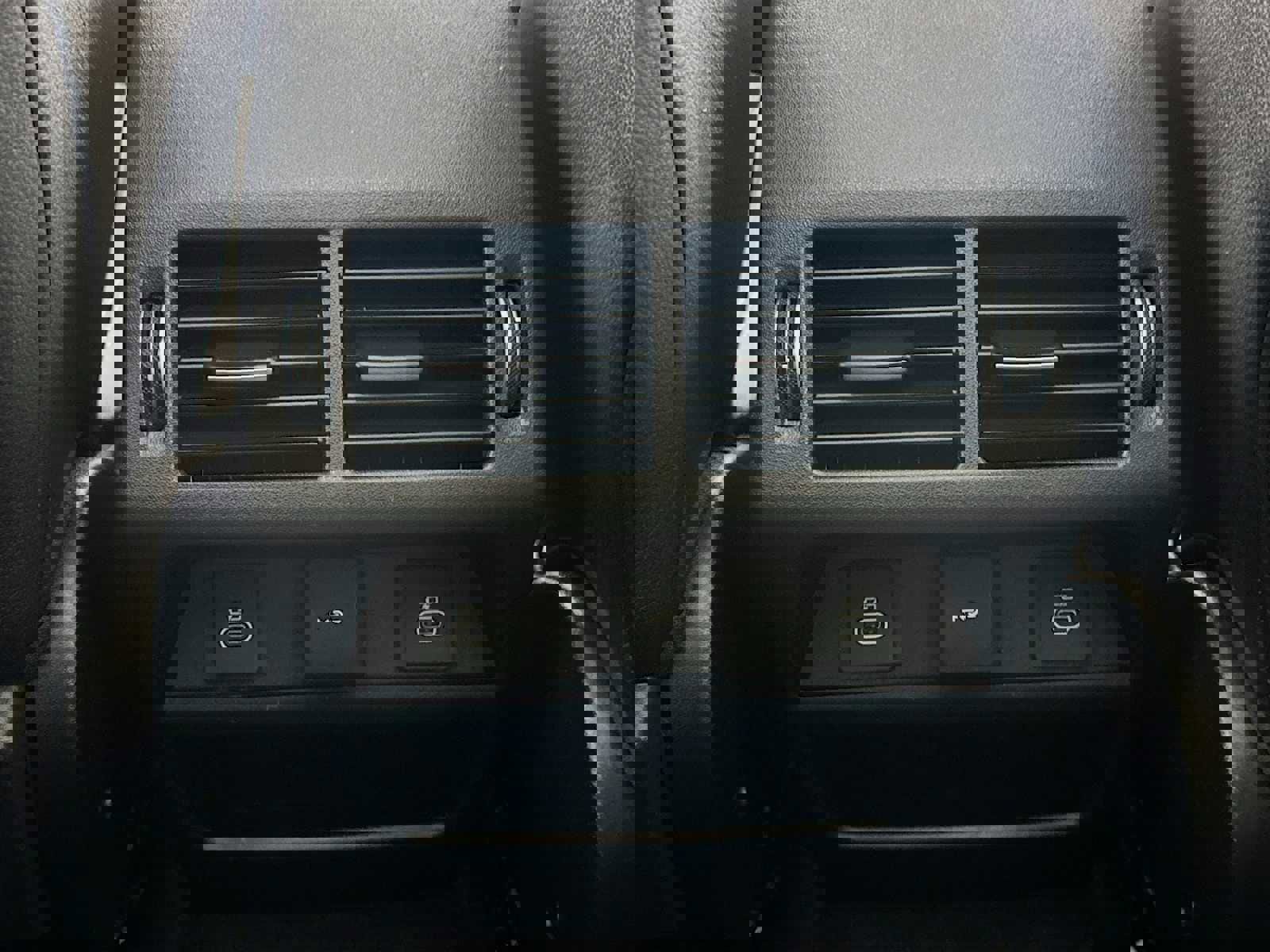 Used 2024 Jaguar E-PACE R-Dynamic SE image 25