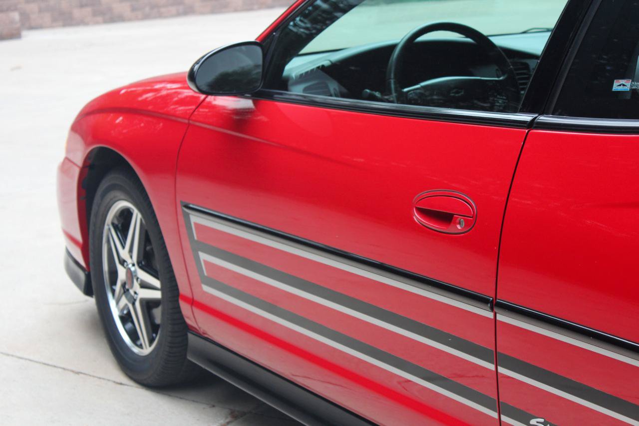 Used 2004 Chevrolet Monte Carlo SS w/ Dale Earnhardt Jr. Package FWD image 30