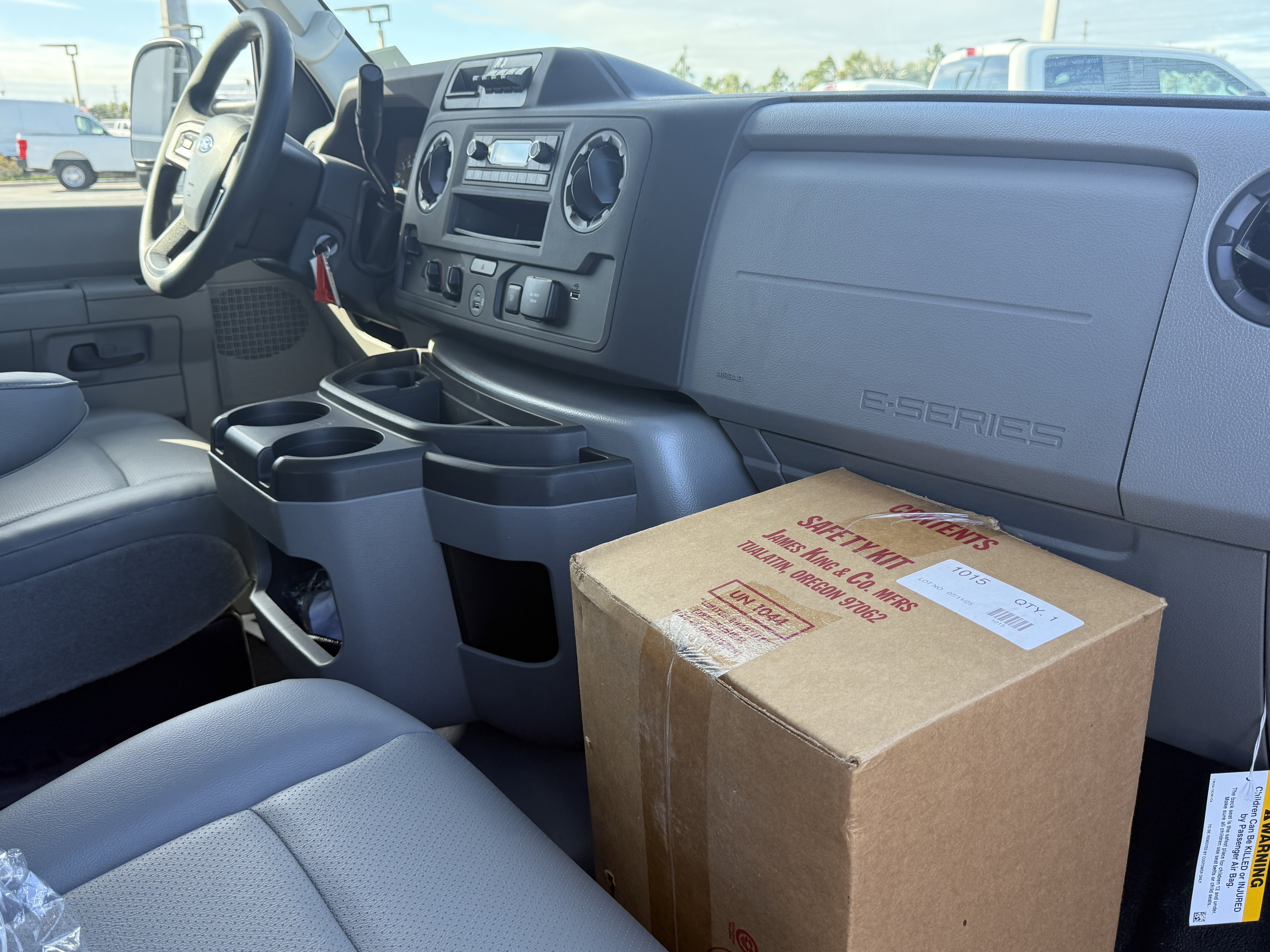 New 2026 Ford E-450 and Econoline 450 Super Duty w/ Power Equipment Group image 13