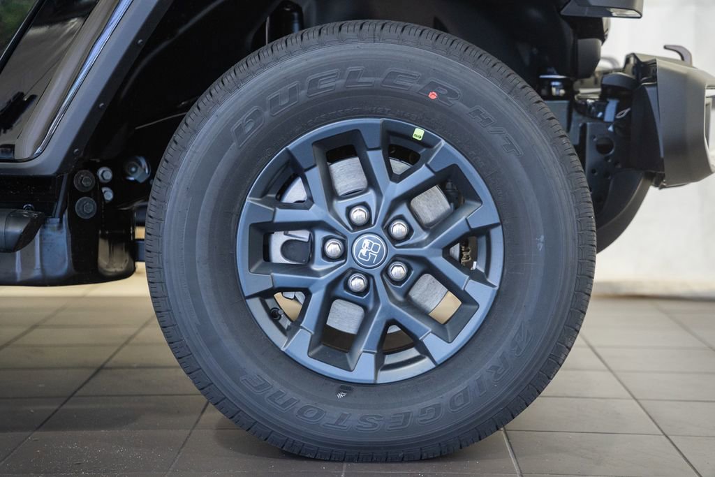 New 2026 Jeep Gladiator Sport AWD/4WD image 18