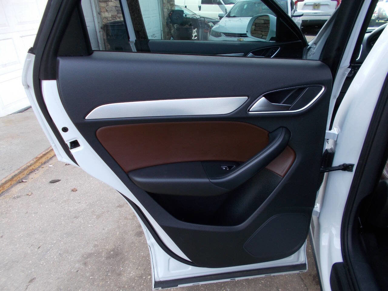 Used 2015 Audi Q3 2.0T Premium Plus w/ Sport Package image 15