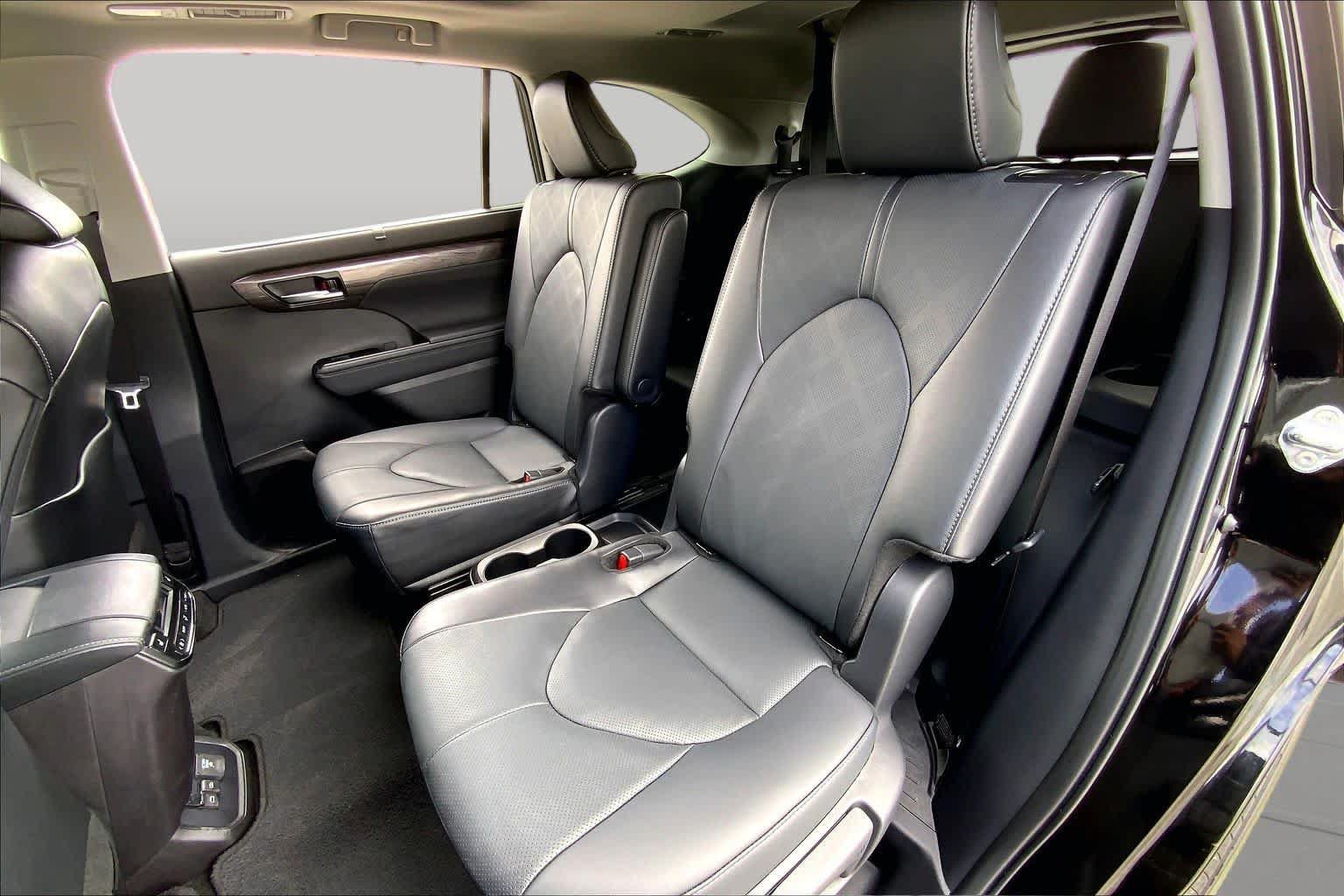 Certified 2026 Toyota Highlander Platinum AWD/4WD image 20