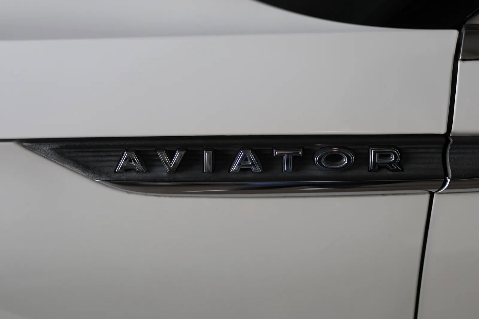 Used 2020 Lincoln Aviator Reserve w/ Equipment Group 201A image 11
