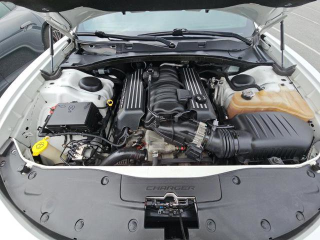 Used 2018 Dodge Charger R/T Scat Pack image 12