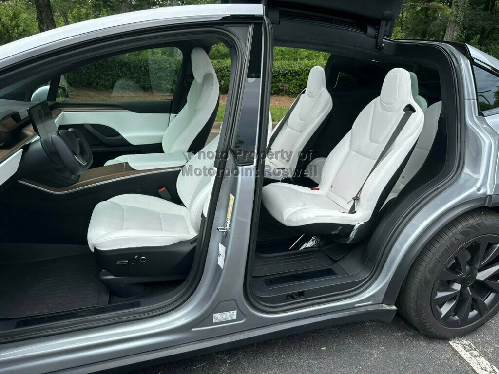 Used 2025 Tesla Model X AWD/4WD image 14