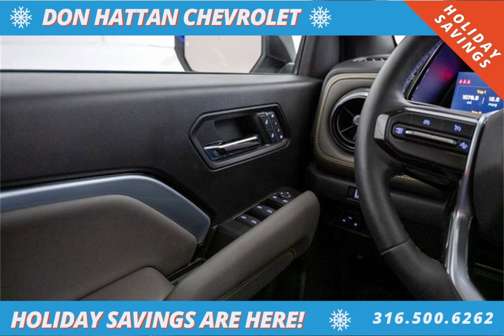 Used 2024 Chevrolet Colorado ZR2 w/ ZR2 Convenience Package III image 18
