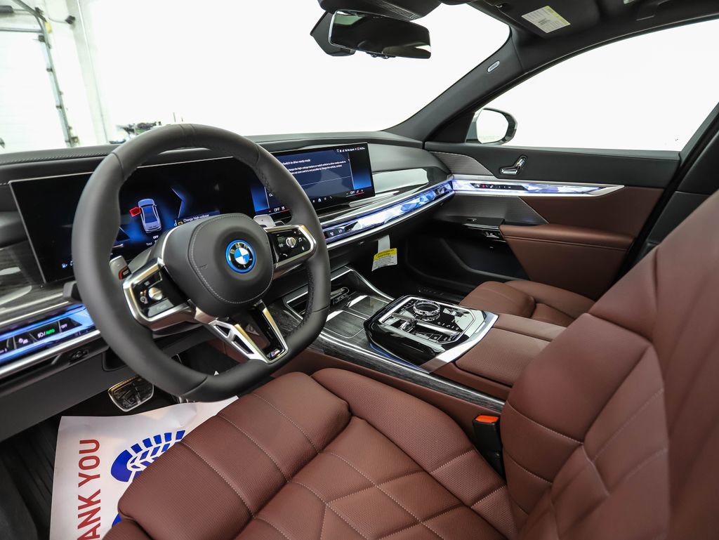 New 2026 BMW 750e xDrive image 11