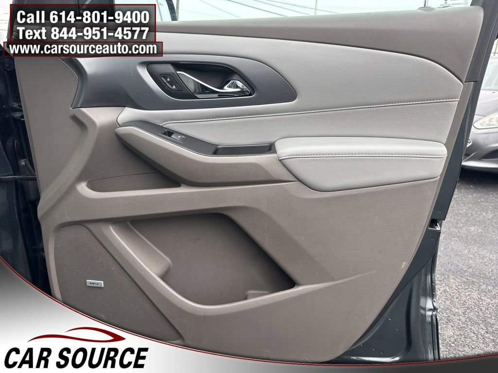 Used 2018 Chevrolet Traverse Premier image 37
