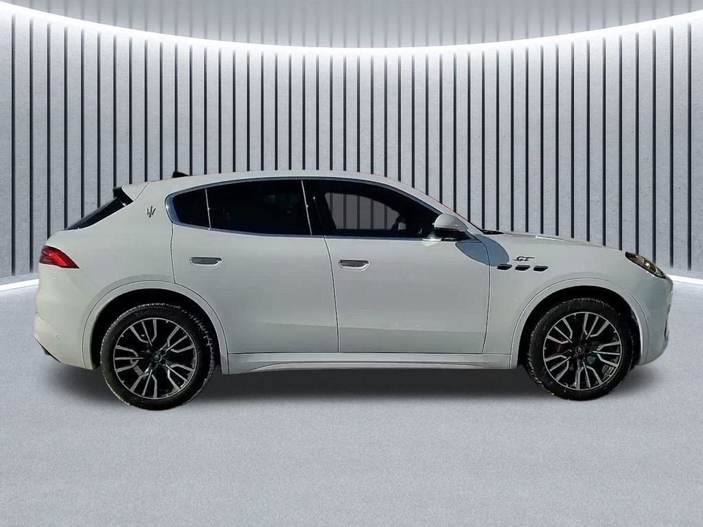 Certified 2024 Maserati Grecale GT image 5