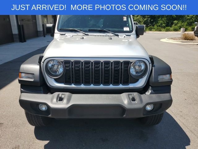 Used 2024 Jeep Wrangler Unlimited Sport AWD/4WD image 10