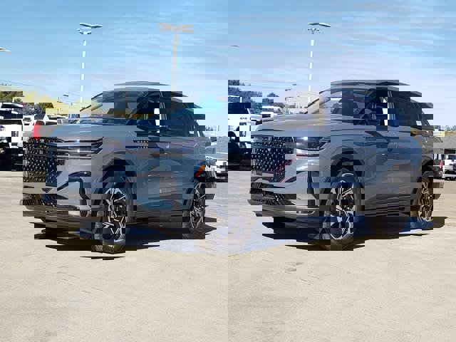 New 2026 Lincoln Nautilus Premier image 4