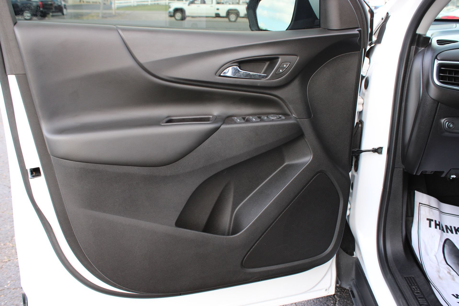 Used 2019 Chevrolet Equinox LT FWD image 12