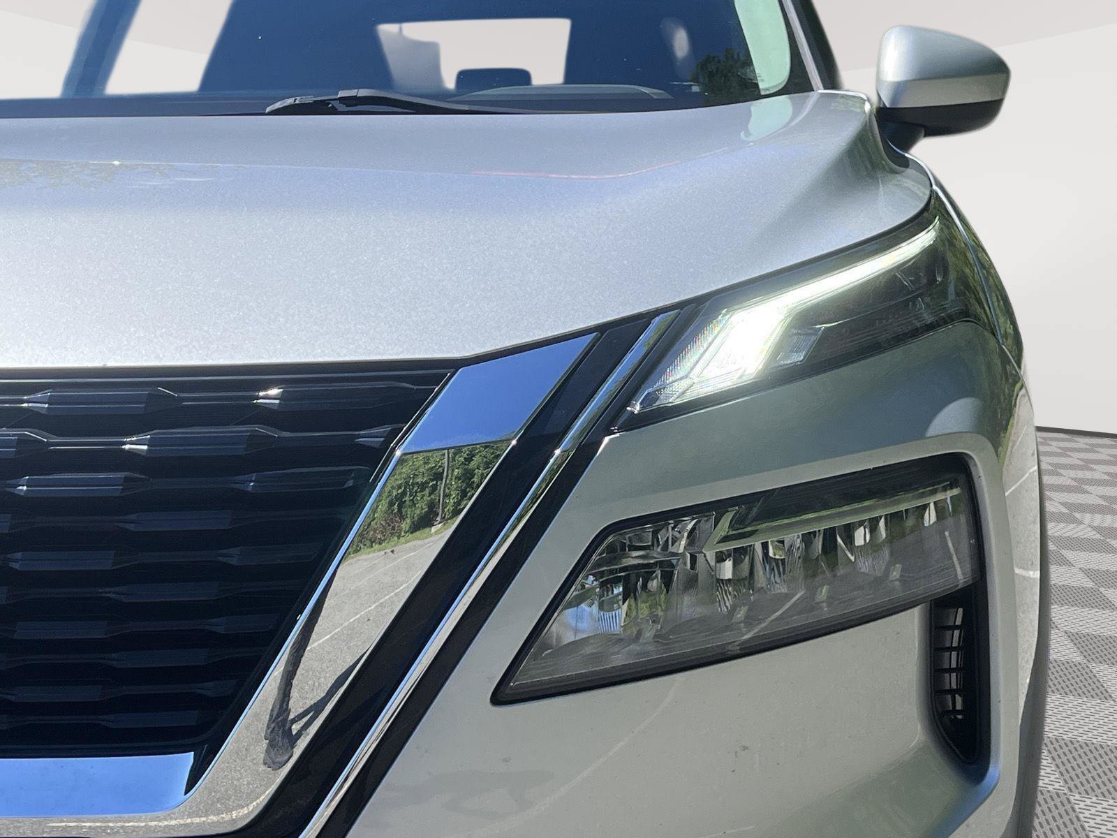 Certified 2023 Nissan Rogue SV AWD/4WD image 10