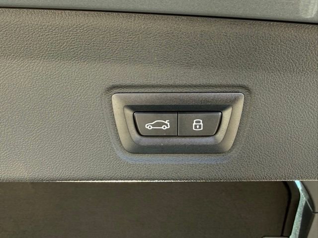 Used 2025 BMW i4 eDrive40 w/ Premium Package image 16