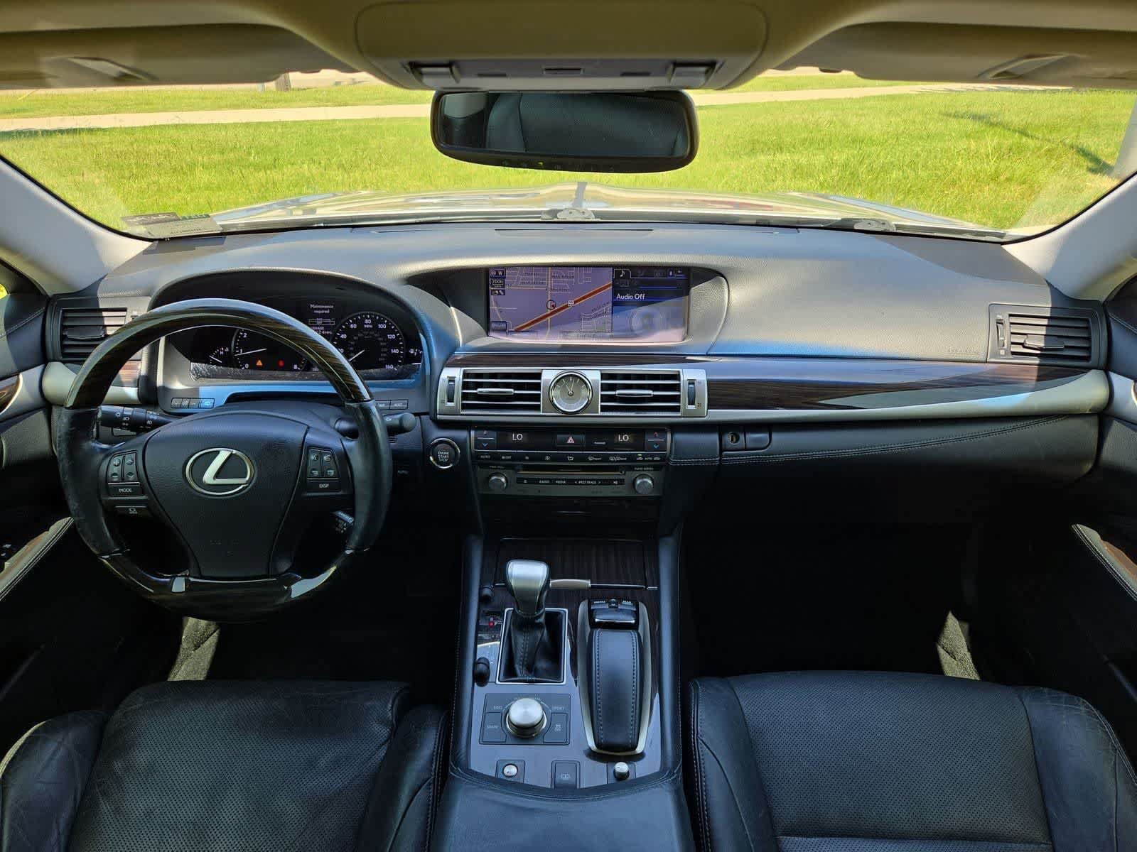 Used 2013 Lexus LS 460 w/ Comfort Pkg RWD image 13