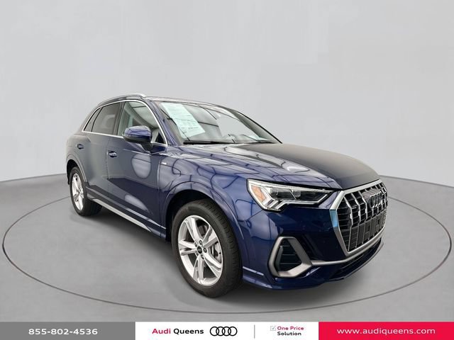 Certified 2023 Audi Q3 2.0T Premium w/ Convenience Package AWD/4WD image 5