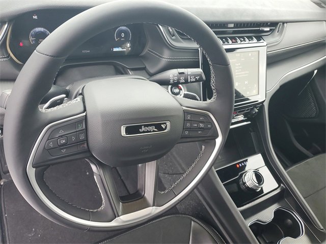 New 2025 Jeep Grand Cherokee L Altitude image 20