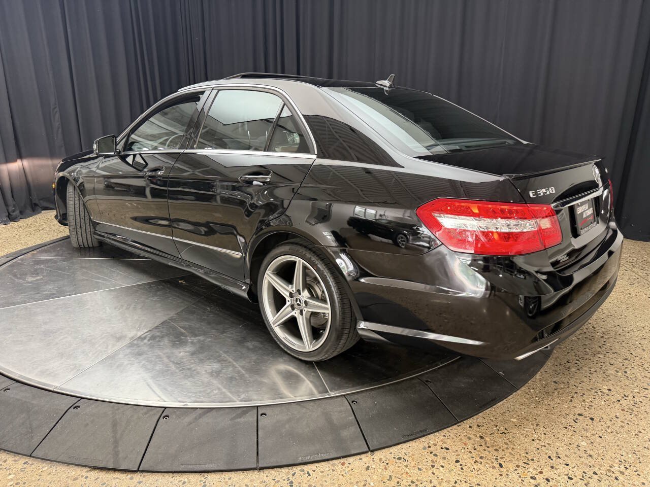 Used 2011 Mercedes-Benz E 350 4MATIC Sedan image 6