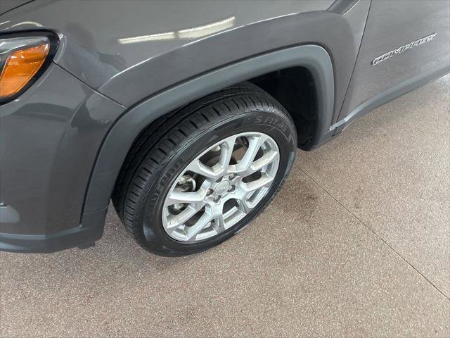 Certified 2024 Jeep Compass Latitude AWD/4WD image 4