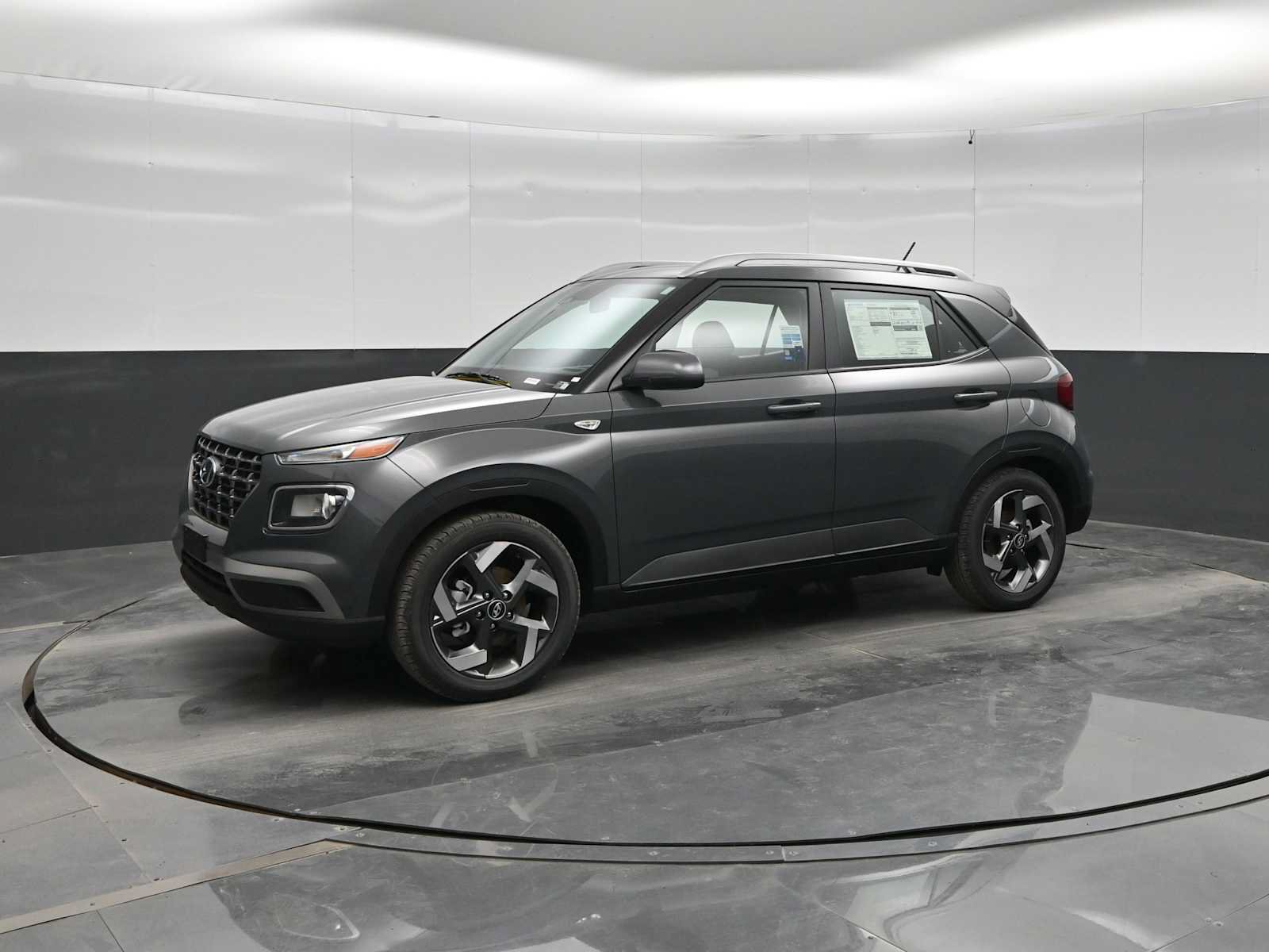 New 2026 Hyundai Venue SEL FWD image 4